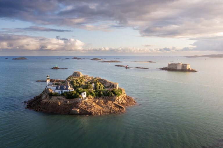 Château du Taureau et île Louët au cœur de la Baie de Morlaix
